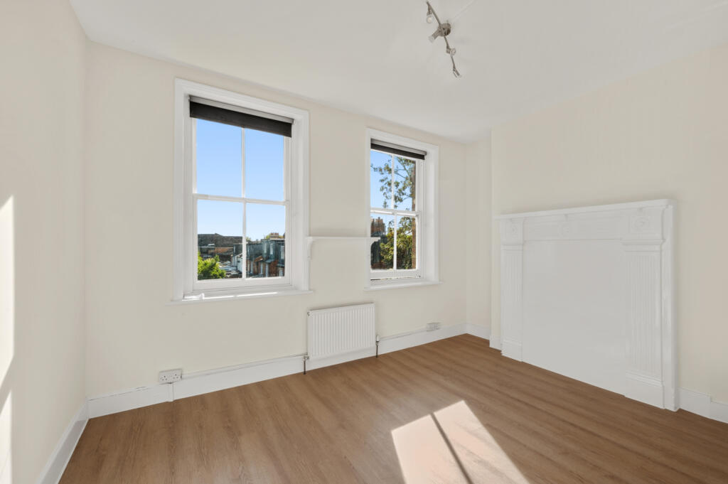 Apartment in Twickenham - More