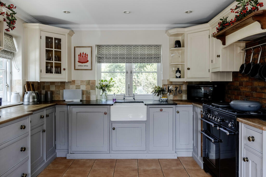 House in Bristol, North Somerset - More