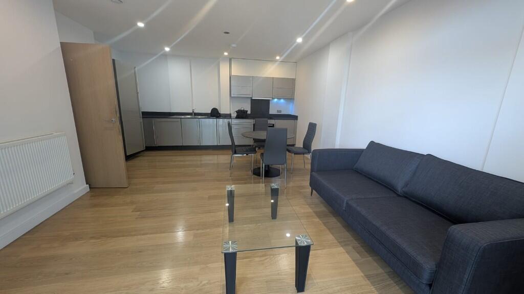 Main image of property: Salton Square, London, E14