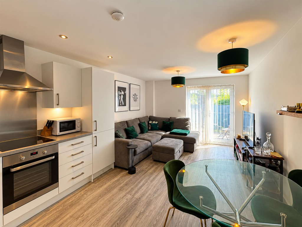 House in Dacorum, The Image - View 5