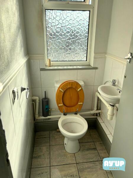 House in Doncaster - View 5
