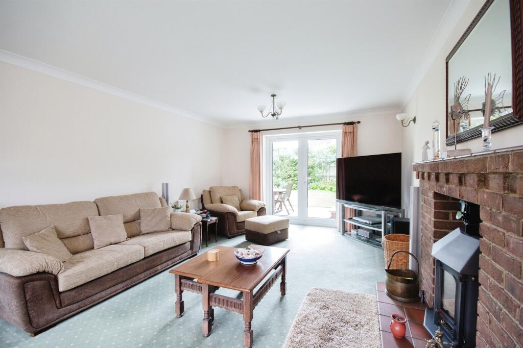 House in Verwood, Dorset - More