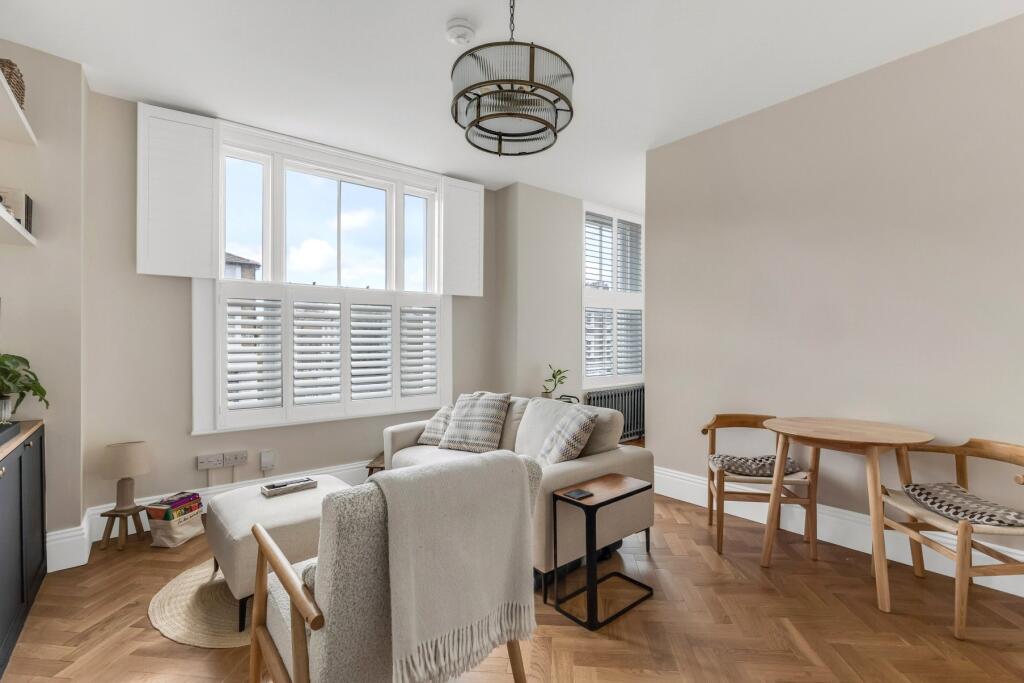 Apartment in London - View 3