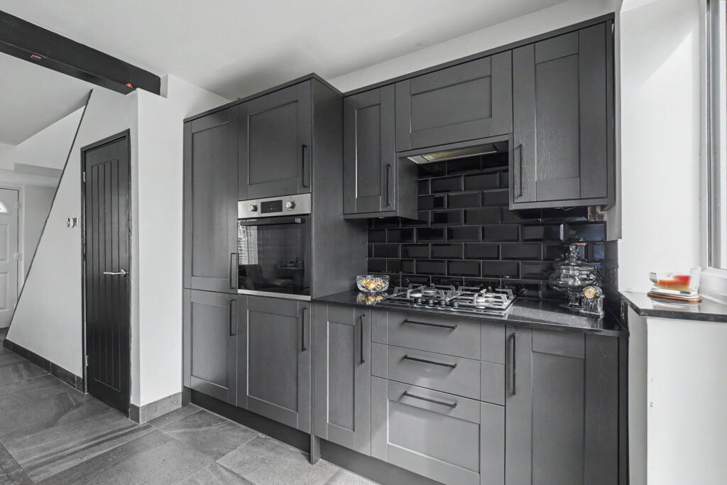 House in Chatham, Medway - View 5