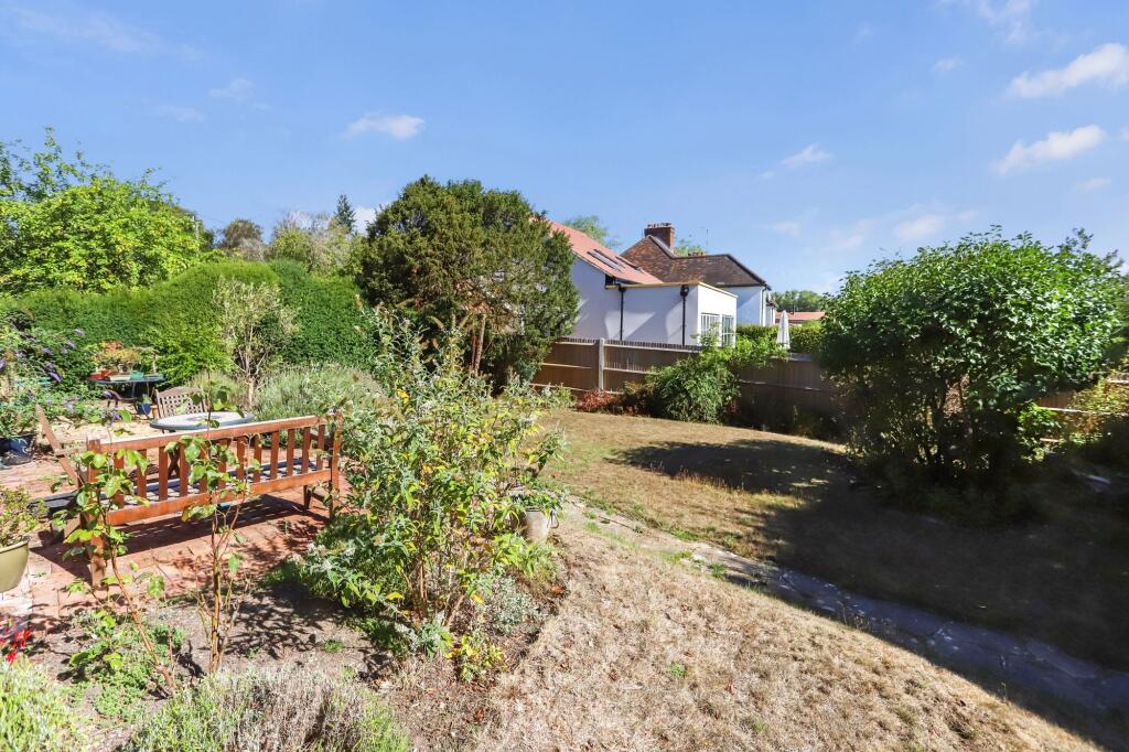 House in Guildford - View 5