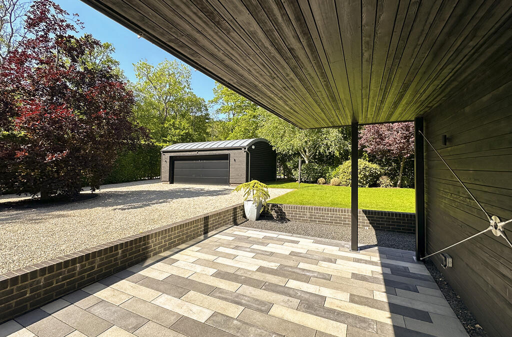 The Barn, Cuttens, Horns Lodge Lane, Tonbridge, Kent, TN11 9NH photo 4