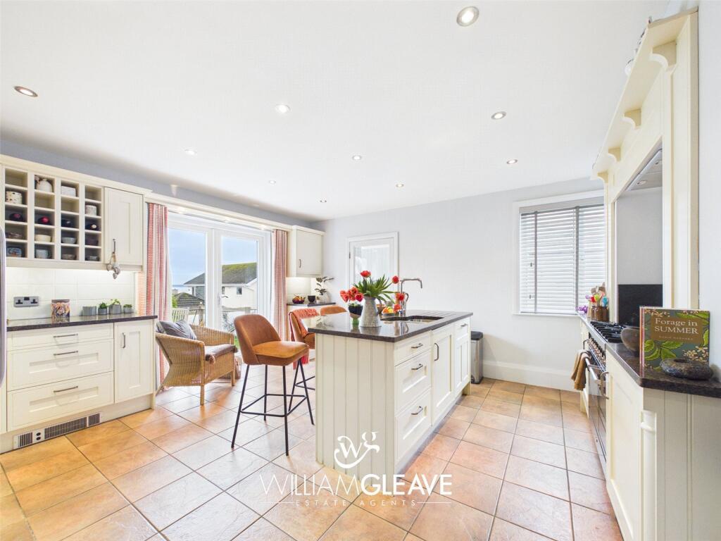 Deganwy Road, Llanrhos, Llandudno, Conwy, LL30 photo 3