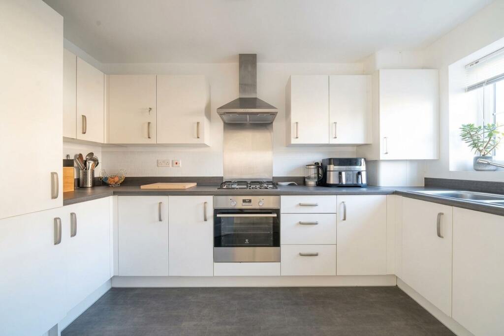 House in Salisbury - View 2
