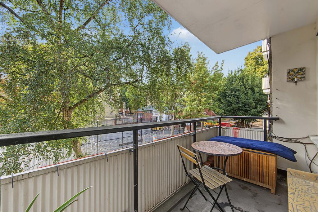 Apartment in London - View 2