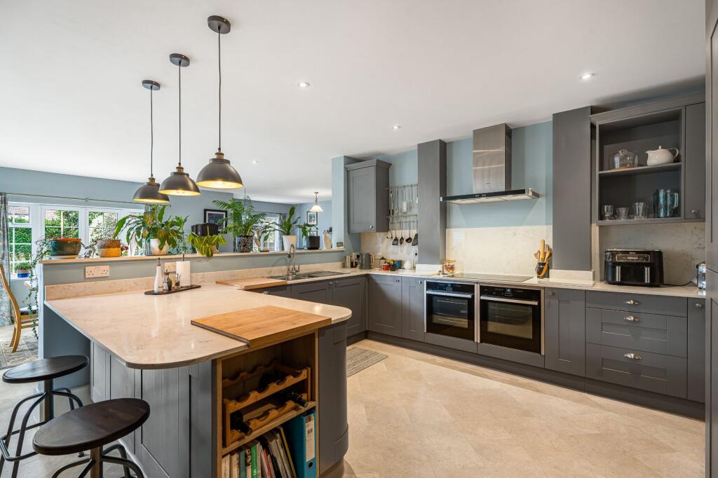 House in Twickenham - View 4