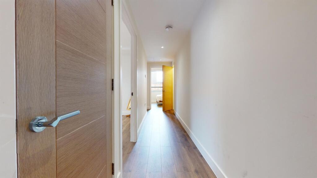 Apartment in London, East Smithfield, Whitechapel - View 5