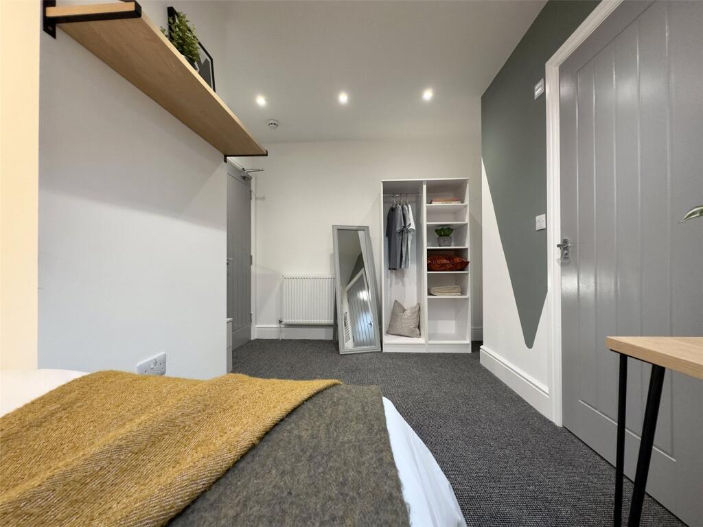 House in Lincoln - View 4