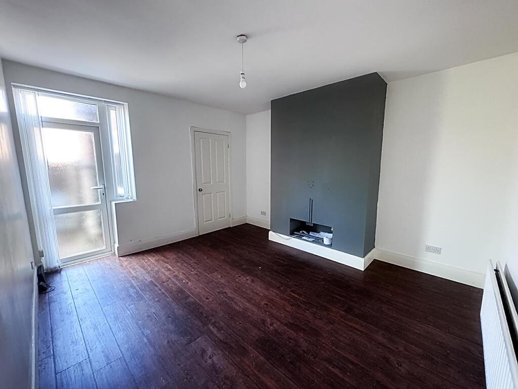 Apartment in Newcastle upon Tyne, Tyne and Wear - View 3