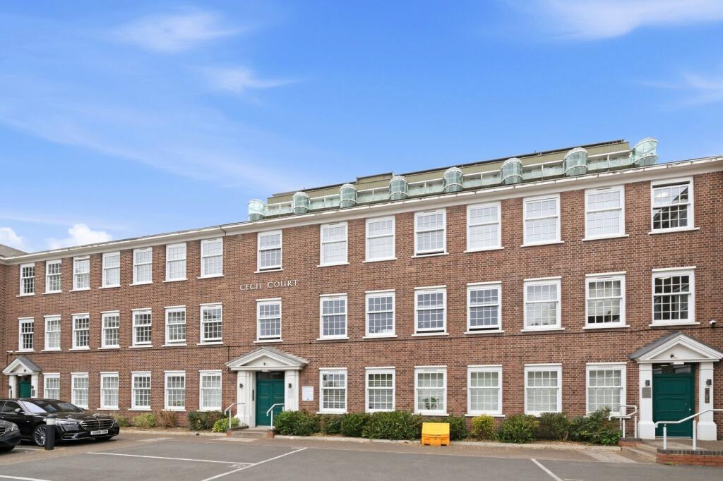 Main image of property: London Road, Enfield, EN2