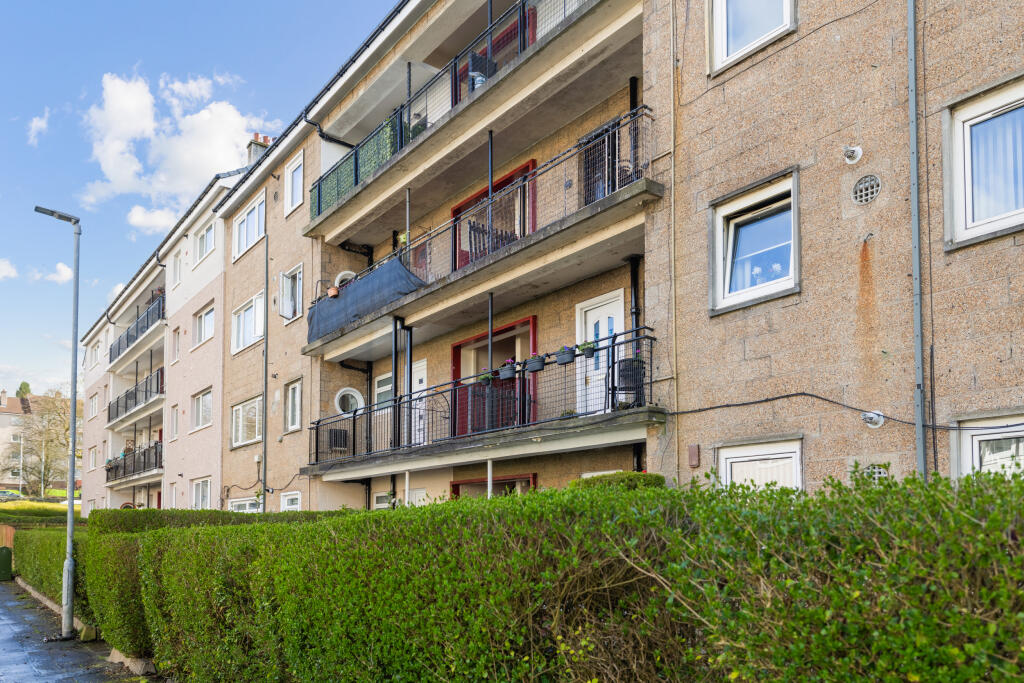 Main image of property: Flat 1/2, 15 Banchory Avenue, Glasgow, G43