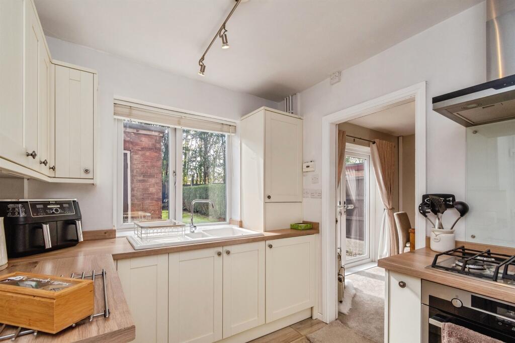 House in Sandwell, West Midlands - View 5