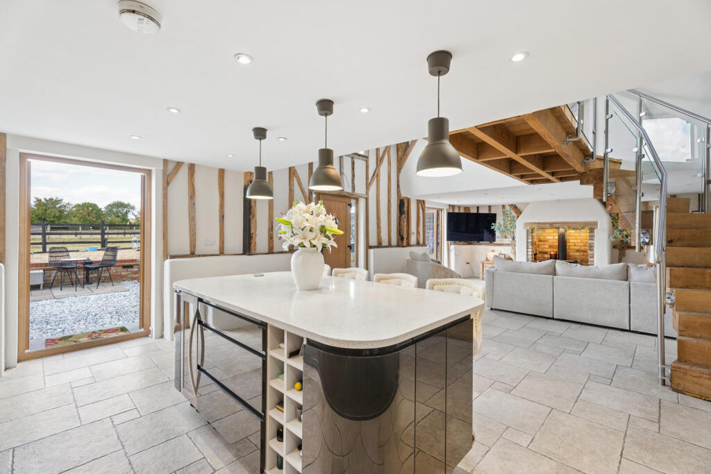 House in Harlington, Central Bedfordshire - View 4