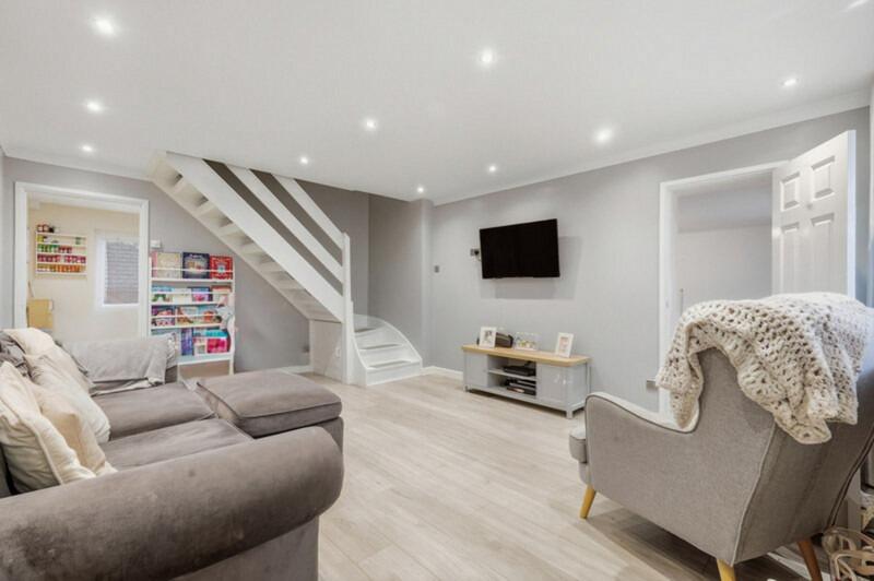 Bradbourne Way, Pitsea, Basildon, Essex, SS13 photo 4