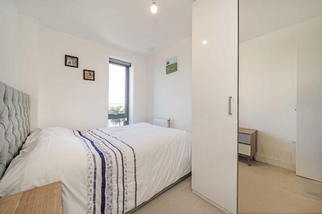 Apartment in London - More