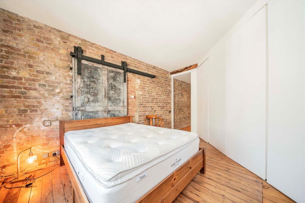 Apartment in London - View 5