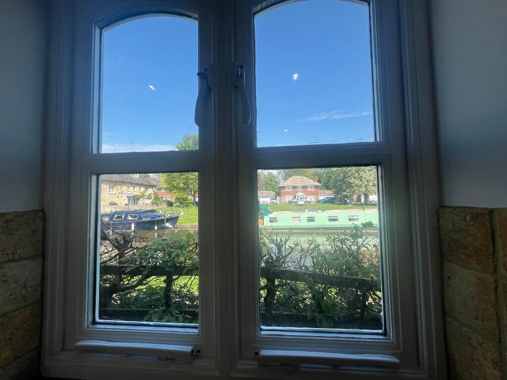 Canal Side, High Street, Hungerford, Berkshire, RG17 0DW - View 6