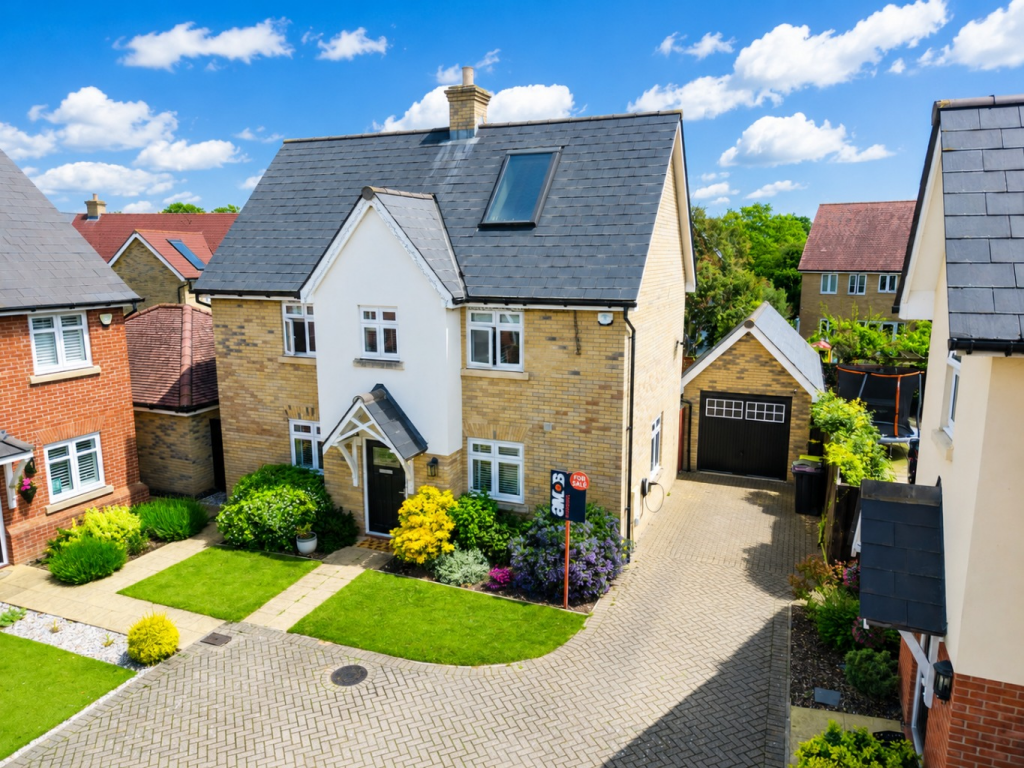 Main image of property: Beehive Lane, Hawkwell, Hockley, Essex