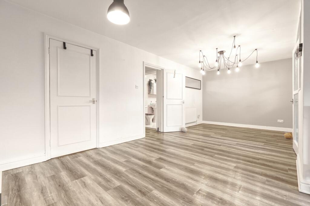 Apartment in Stevenage - View 5