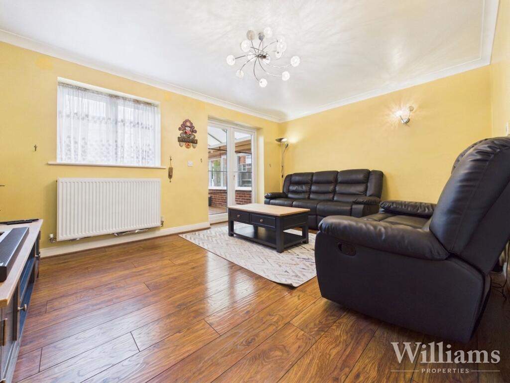 House in Aylesbury, Walton - More
