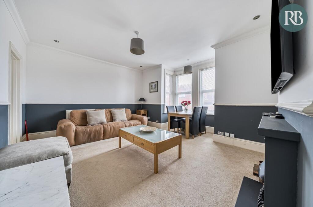 Park Lane, Southwick, BN42 - More