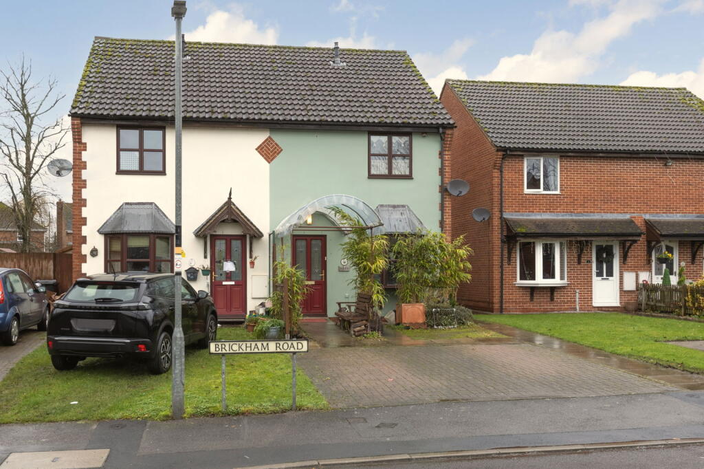 3-bed semi-detached on Devizes, Wiltshire, SN10 2SR, £275,000