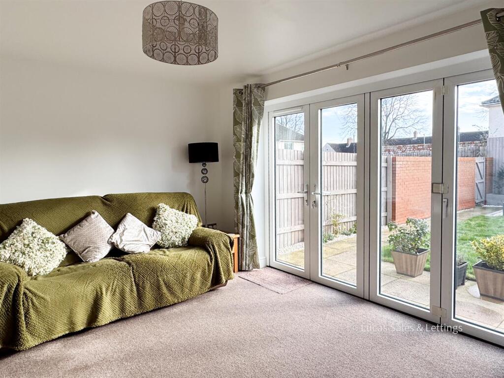 House in Kettering, Leisure Village - View 4