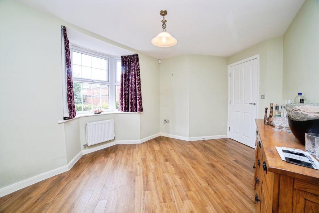 House in Ashfield, Sutton in Ashfield, Nottinghamshire - View 4