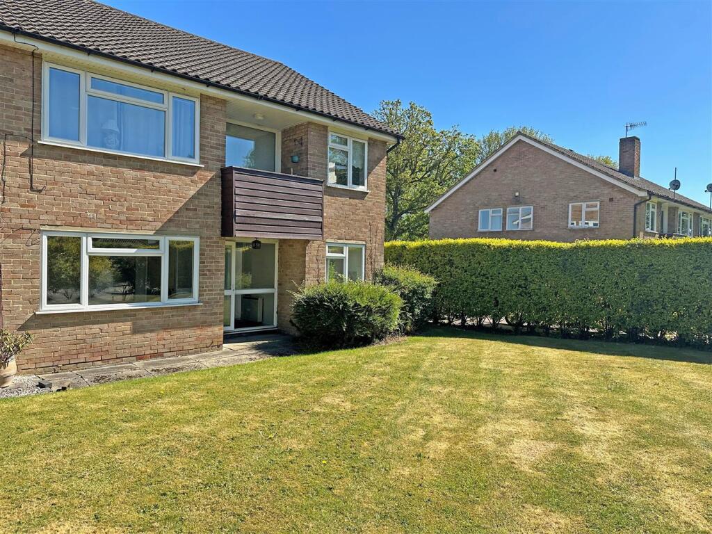 Main image of property: London Road South, Merstham