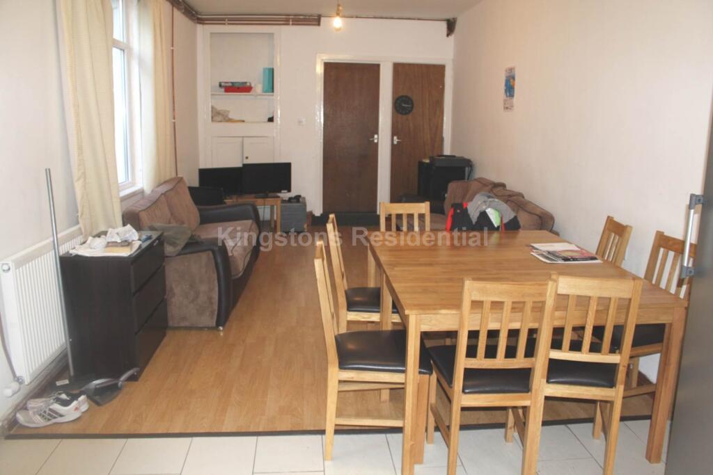 House in Cardiff - View 3