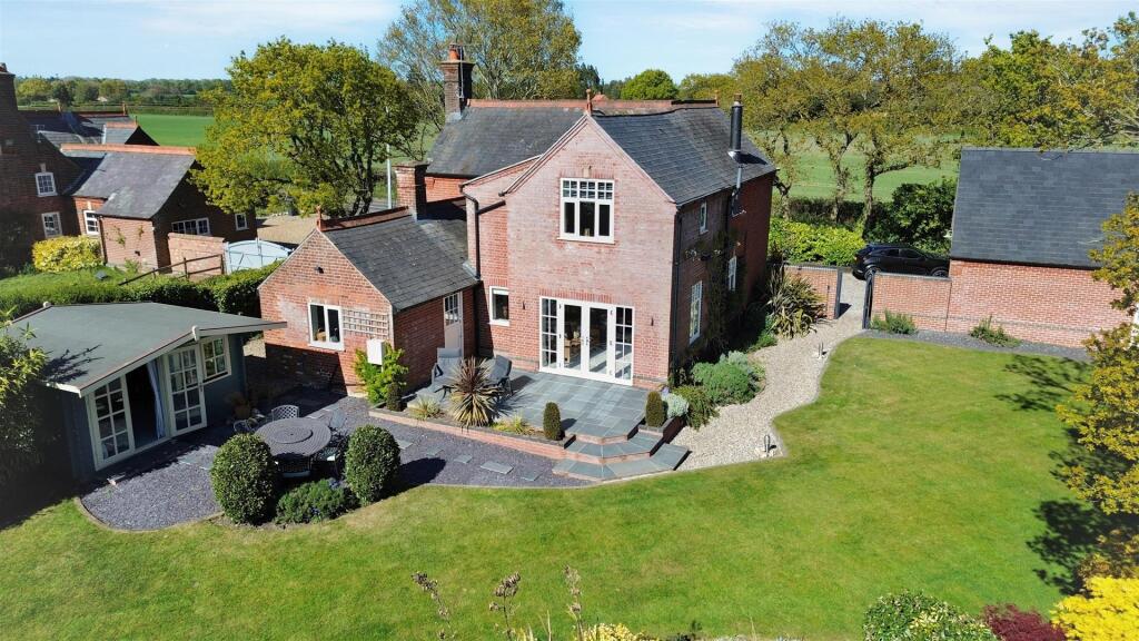 Main image of property: Edgefield, Melton Constable