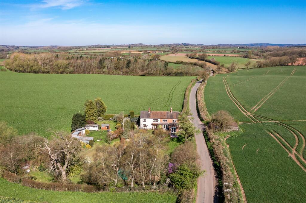 Main image of property: Kingswell Cottages, Ellerton, Newport