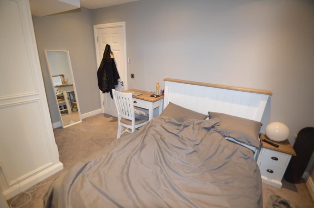6 bedroom terraced house for rent