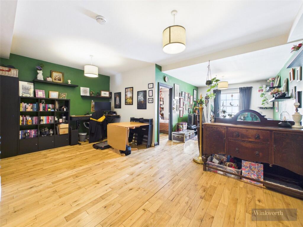 Apartment in London, Royal Borough of Kingston upon Thames - View 4