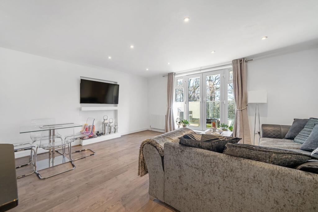 Apartment in London - View 5