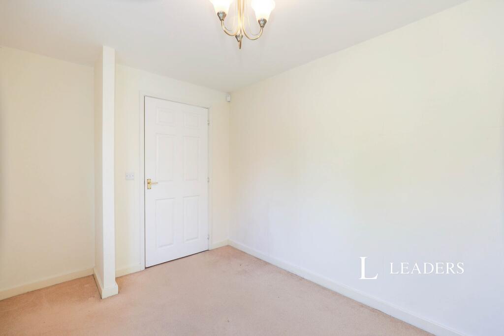 Apartment in Crewe - More