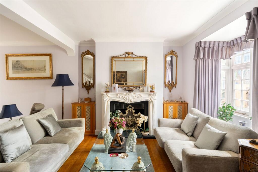 House in London - View 2