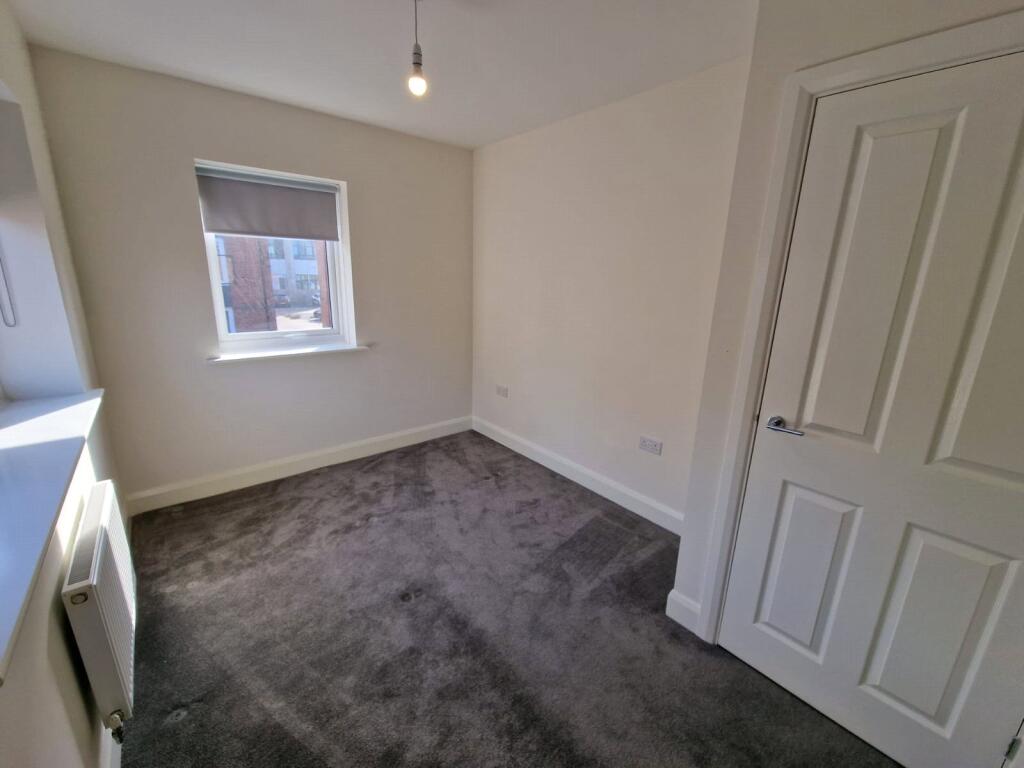 Main image of property: Victoria Crescent, Solihull, West Midlands, B90