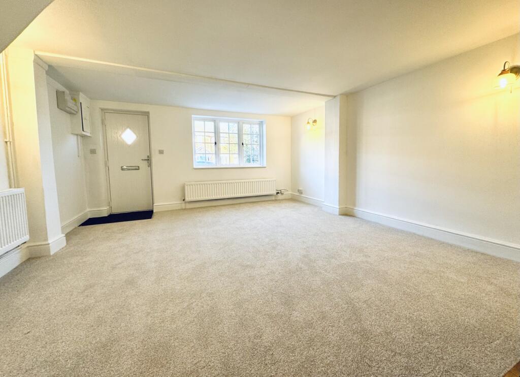 House in Stratfield Mortimer, Mortimer - View 5