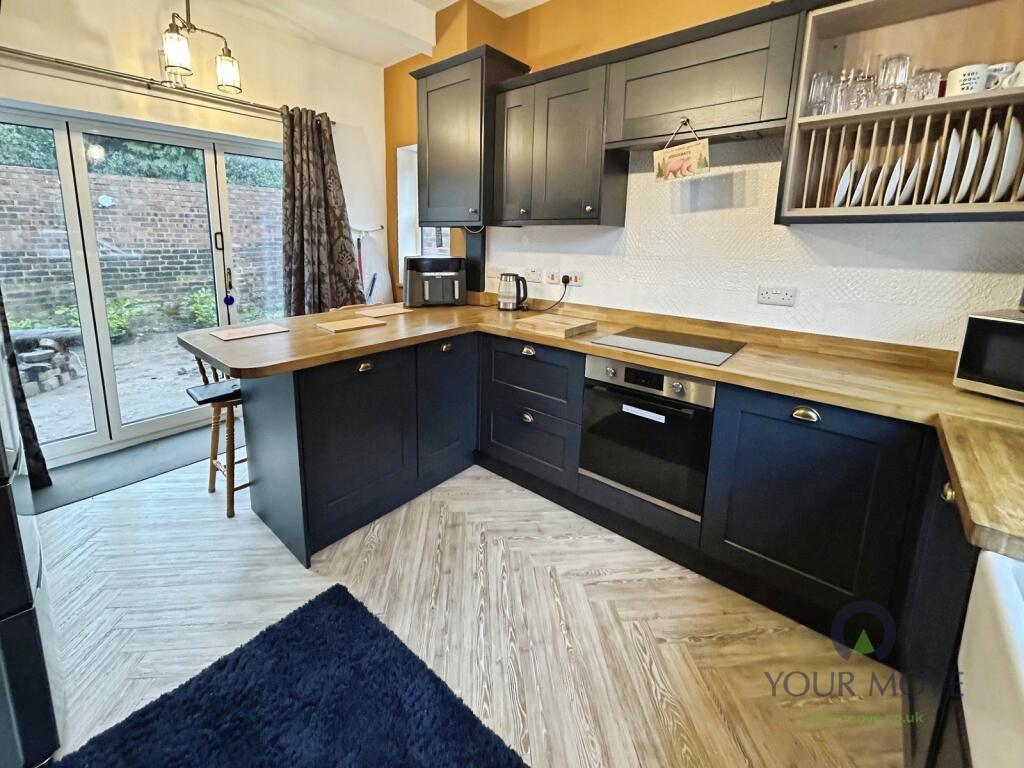 House in Stoke-on-Trent - View 3