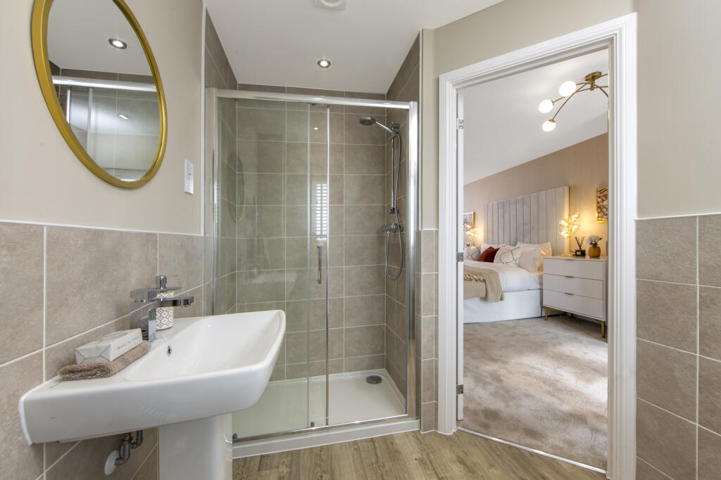 House in Hythe, Martello Lakes - More