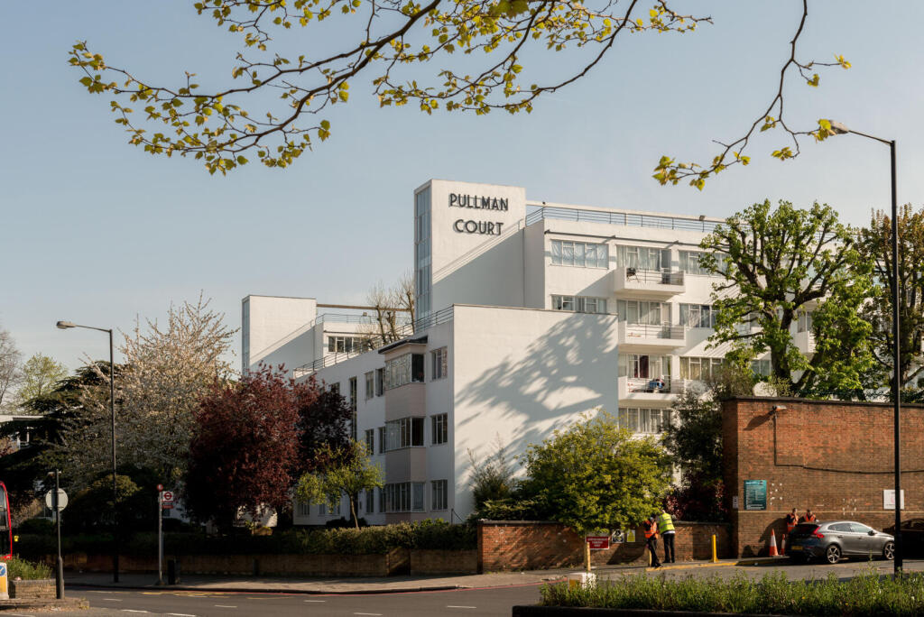 Main image of property: Pullman Court XVI, London SW2
