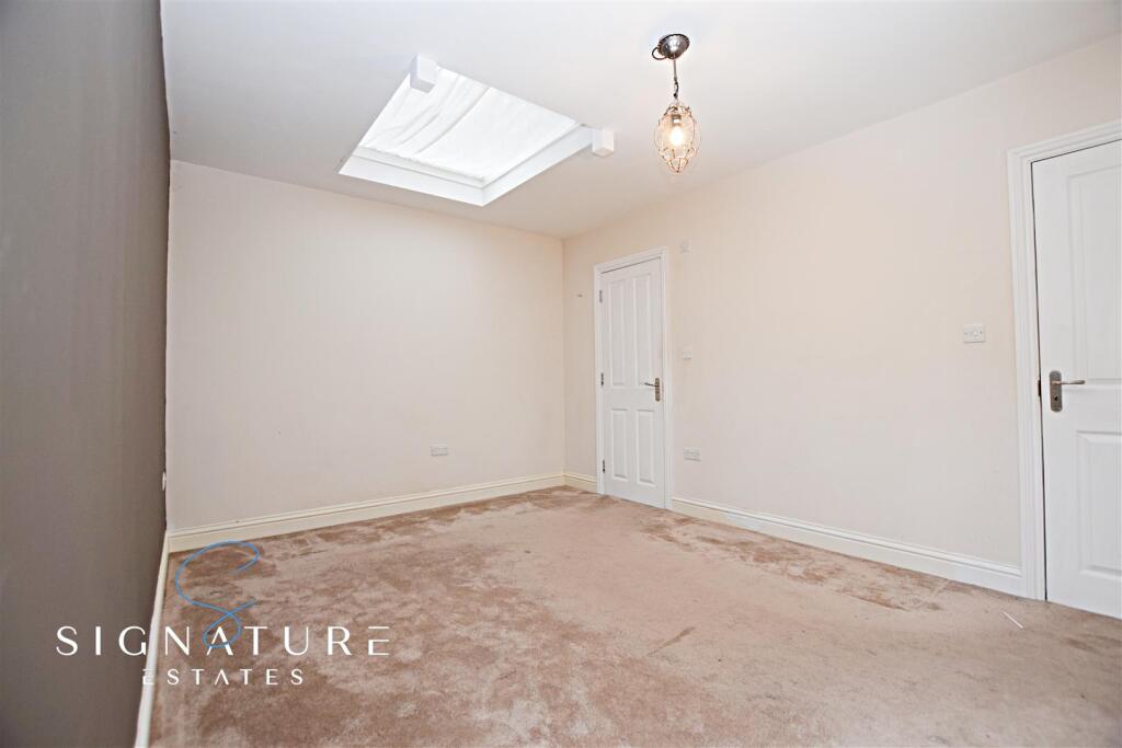 House in Watford, North Watford - View 5
