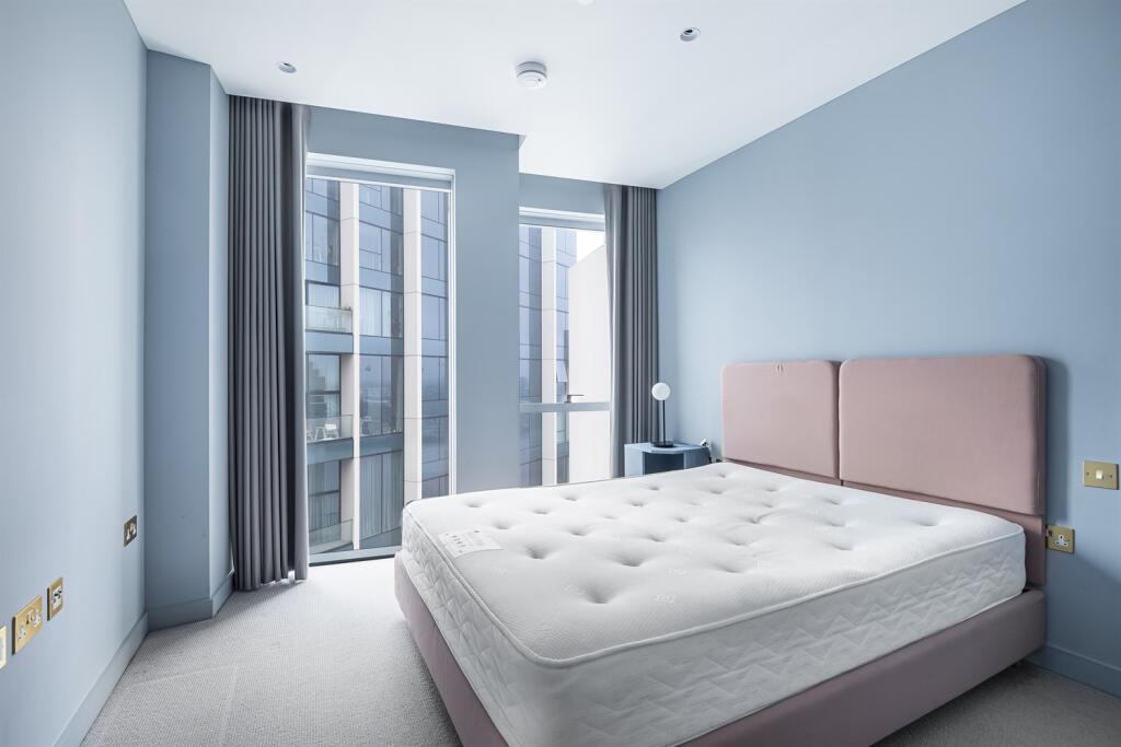 Apartment in London - More