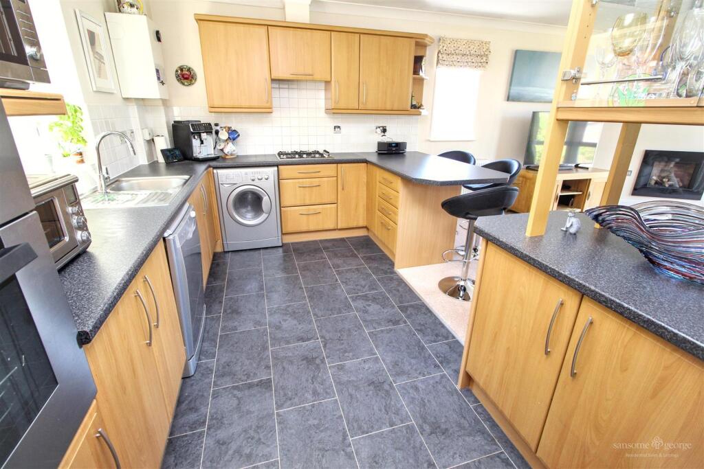 Apartment in Reading - More