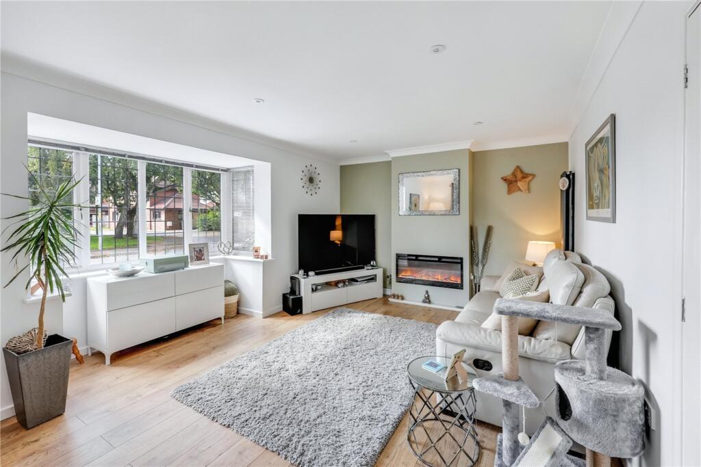 Priors Drive, Old Catton, Norwich, Norfolk, NR6 photo 4